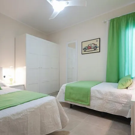 La Entallada Apartment *