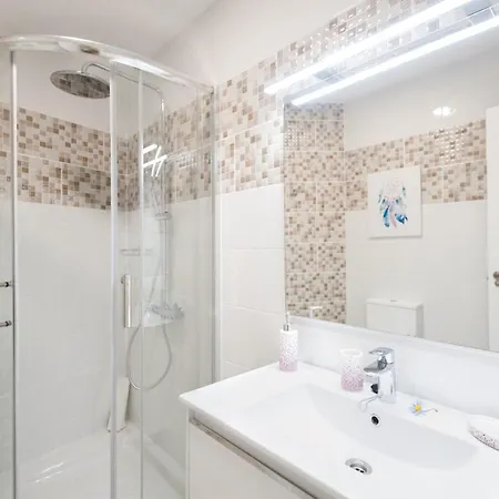 La Entallada Apartment *